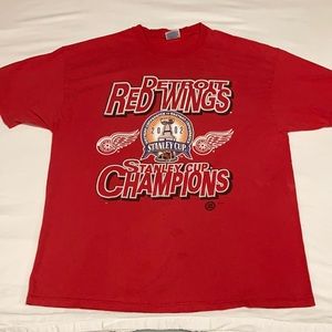 Vintage Red Wings Stanley Cup 2002 Champions Short Sleeve Shirt